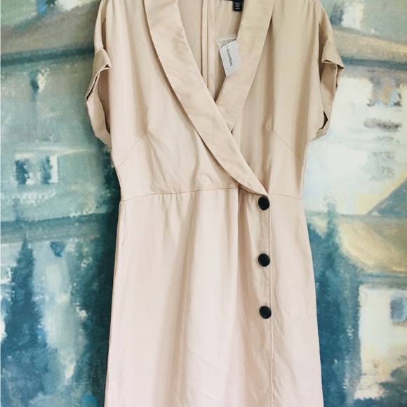 Le Chateau Sand Colour Dress Size Medium - Picture 11 of 11
